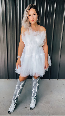White Tulle Dress – The Broken Levee Boutique